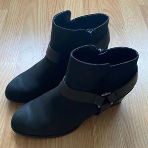 heeled booties